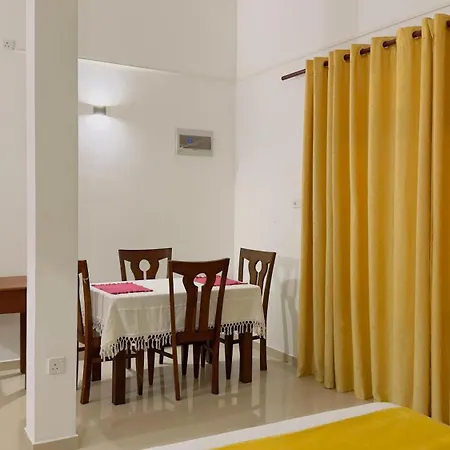 Clement'S Homestay Kandana Exterior photo